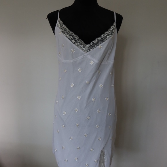 MOTEL ROCKS DAISY DRESS - Picture 2 of 5